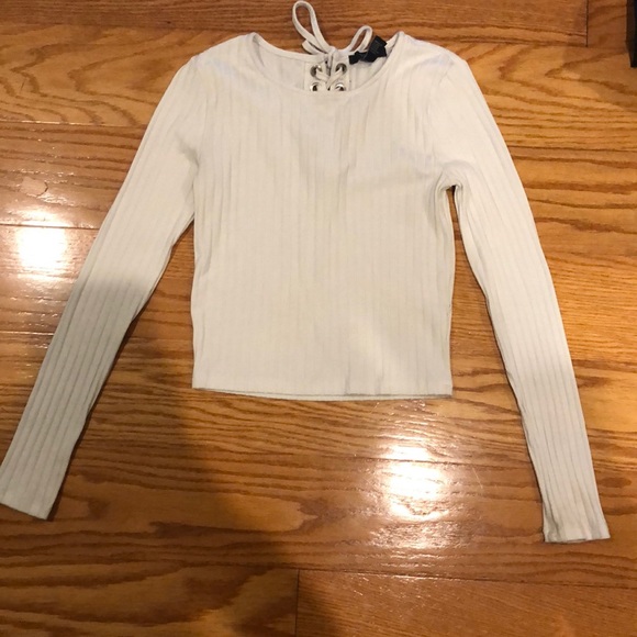 Whit long sleeve - Picture 1 of 4